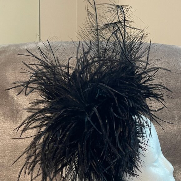 Taissa Lada black fascinator headband with feathers - Picture 5 of 9